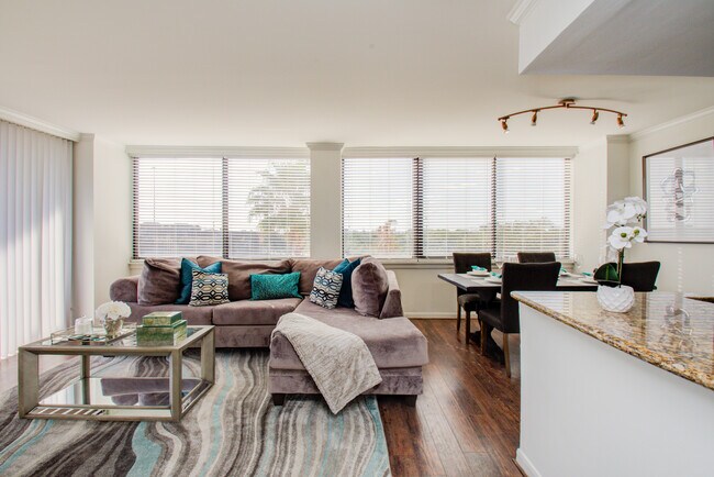 FULLY FURNISHED - 3525 Sage Rd