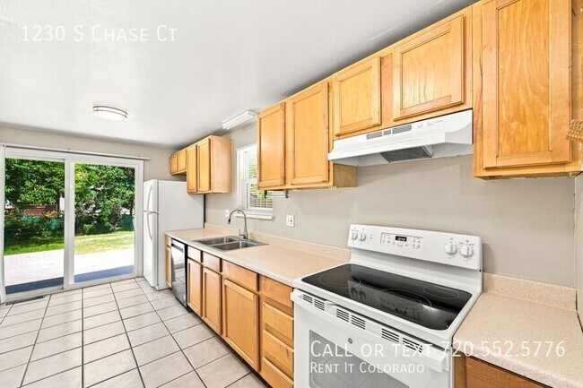 Building Photo - 1230 S Chase Ct