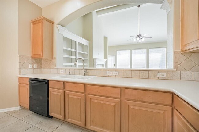 Building Photo - 15810 Cypress Hall Dr