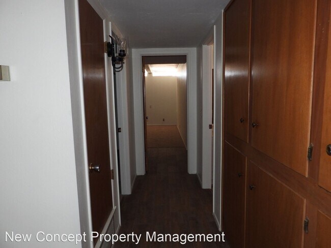 Building Photo - 4 br, 2 bath House - 2240 S Camino Seco