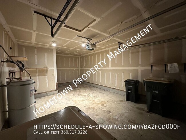 Building Photo - 2 Bedroom 2 Bath Duplex with Garage in Lac...
