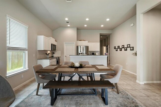 Building Photo - 9925 Comely Bnd