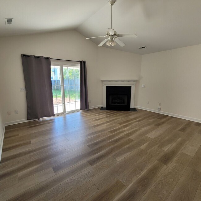 Building Photo - Wonderful 3 bedroom 2 bathroom home in Chesterbrook