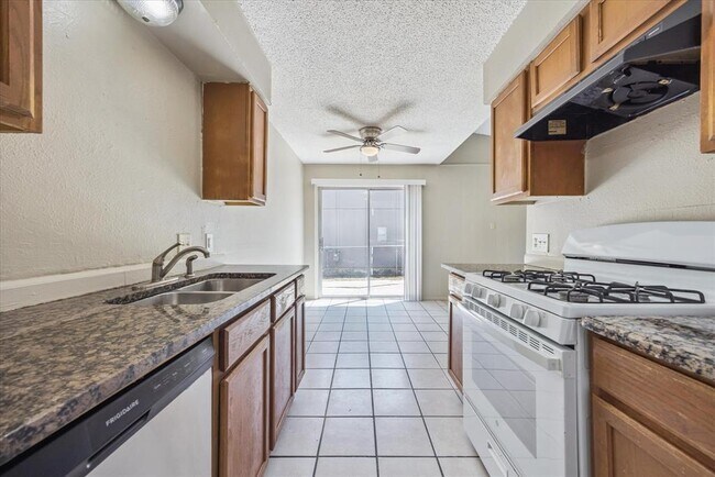Building Photo - 4704 Lambs Ln