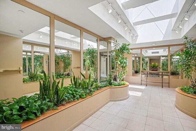 Building Photo - 100 Breyer Dr