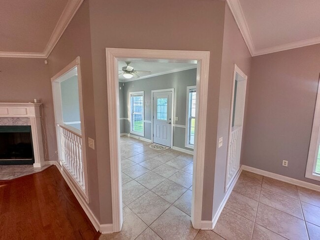 Building Photo - Available NOW -104 Planters Court