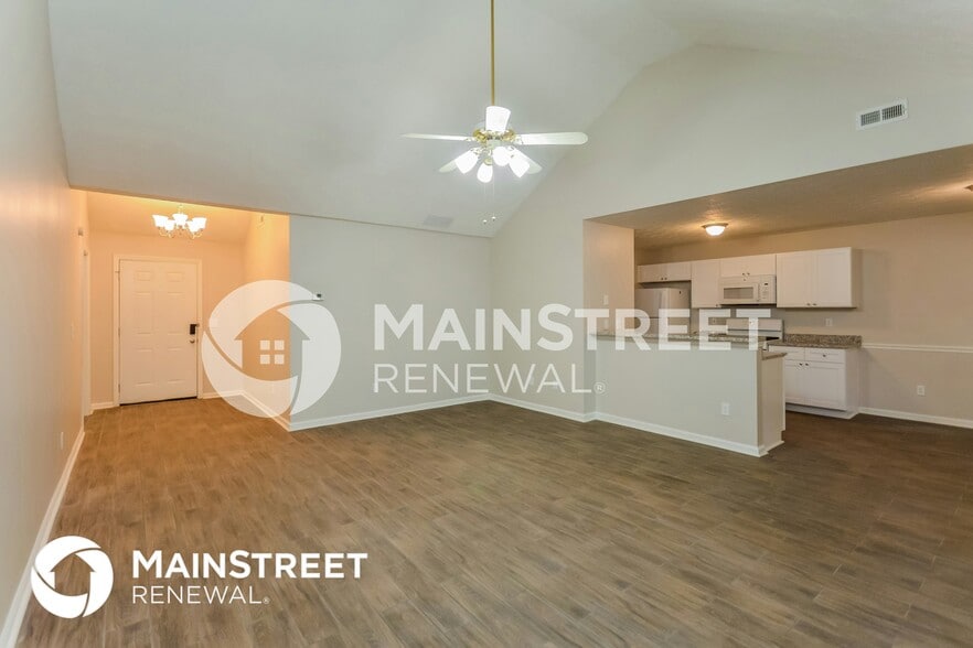 Building Photo - 851 Sweetwater Way