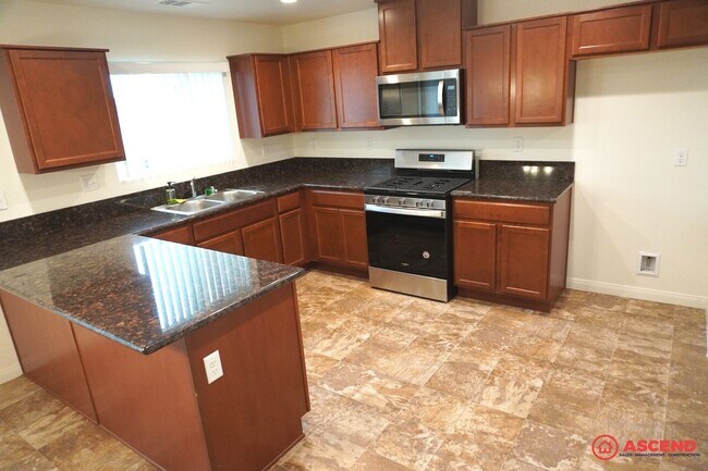 Building Photo - Beautiful Home Located in the Southeast!