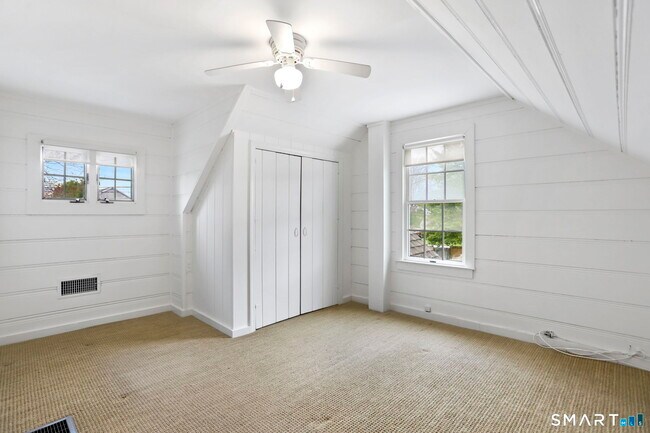 Building Photo - 21 Eunice Ave