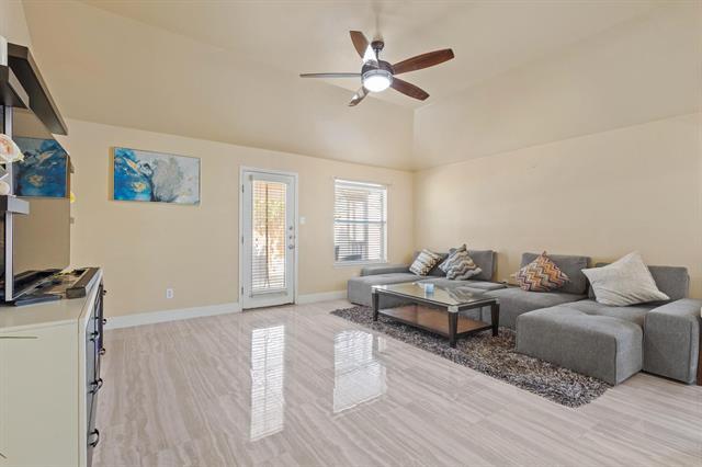 Building Photo - 943 Furlong Dr