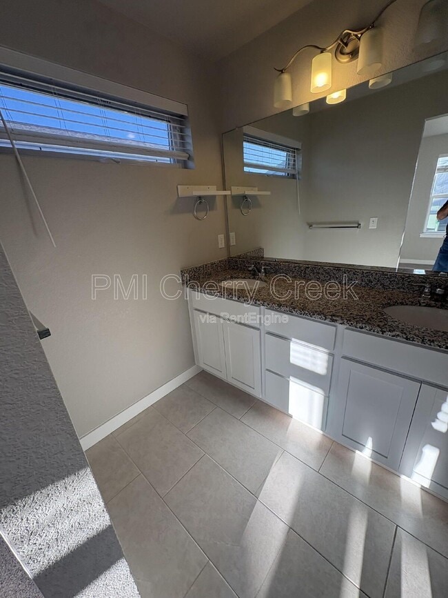 Building Photo - 2406 S Troy Ct