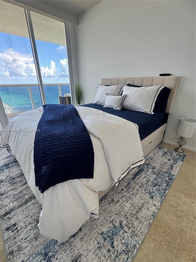 Building Photo - 1830 S Ocean Dr