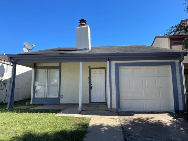 Primary Photo - 7715 Rolling Ridge Dr