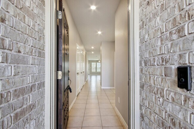 Building Photo - 4426 Lone Alcove Dr