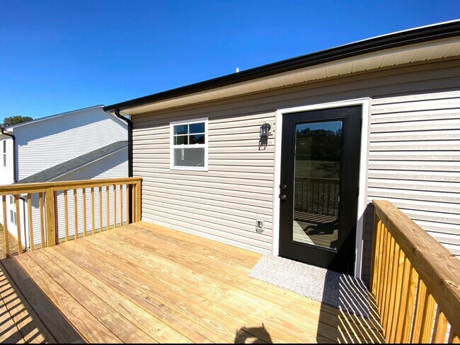 Building Photo - 7955 Poplar Grv Ln