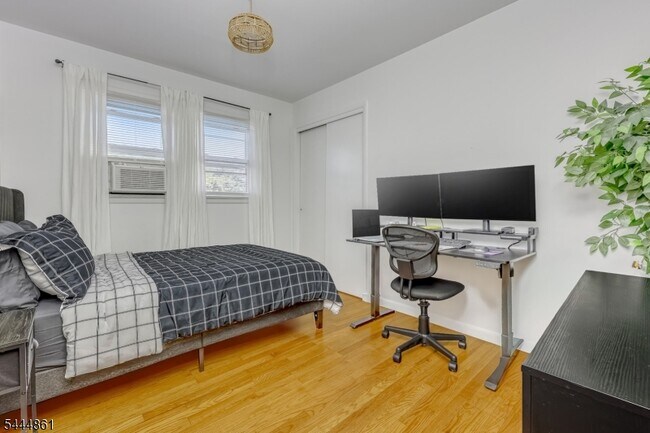Building Photo - 21 Avenue A