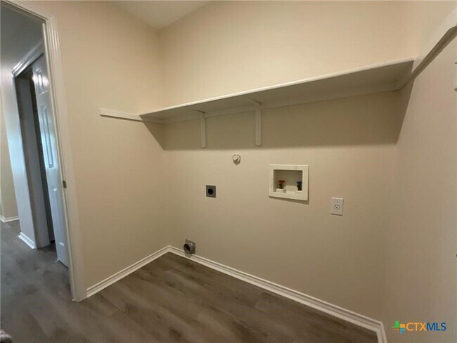 Building Photo - 169 Spring Branch Loop