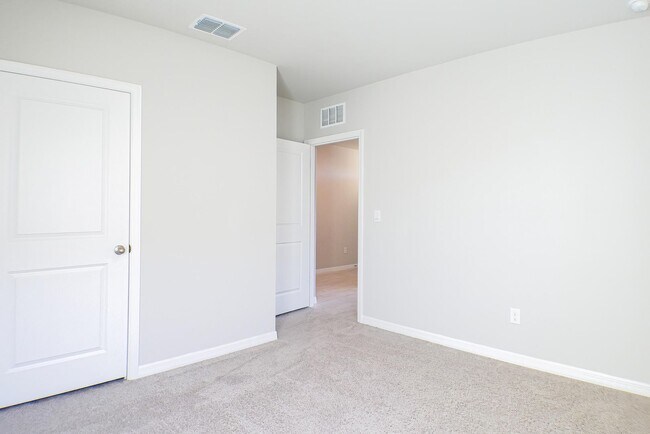 Building Photo - New Construction 4 beds 2 baths with lake view in Fort Myers