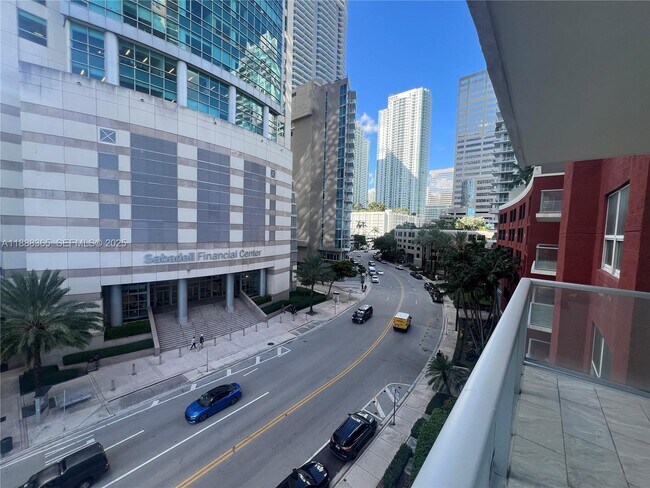 Building Photo - 1155 Brickell Bay Dr