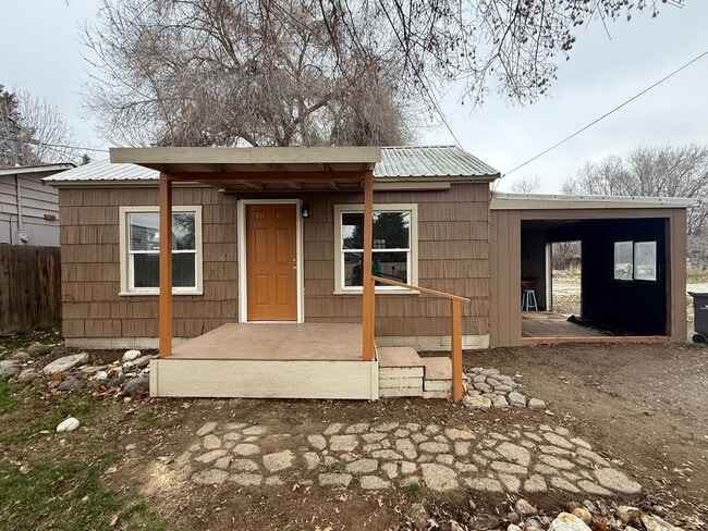 Building Photo - Now renting 2 bedroom House