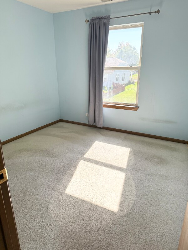Building Photo - 2049 Foxtail Dr