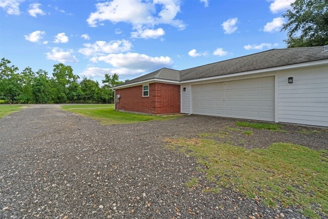 Building Photo - 18823 Cypress Church Rd