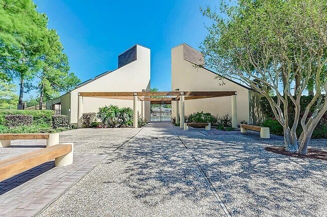 Building Photo - 13006 Waldemere Dr