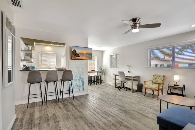 Building Photo - 3208 Marine Dr