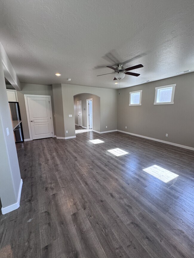 Building Photo - 9543 W Goldenpond Ct