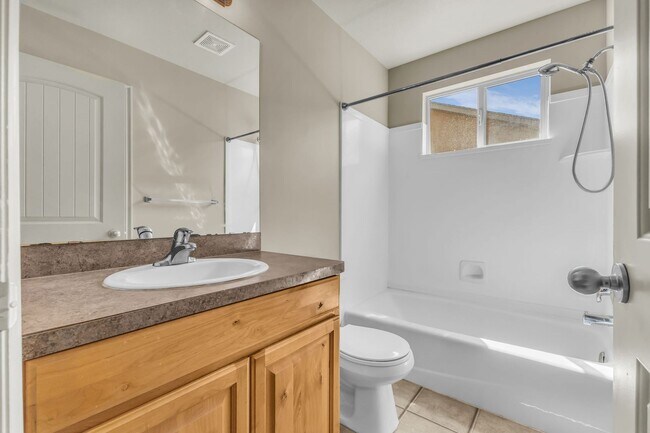 Building Photo - Spacious 4-Bedroom Home Near Hill Air Force Base