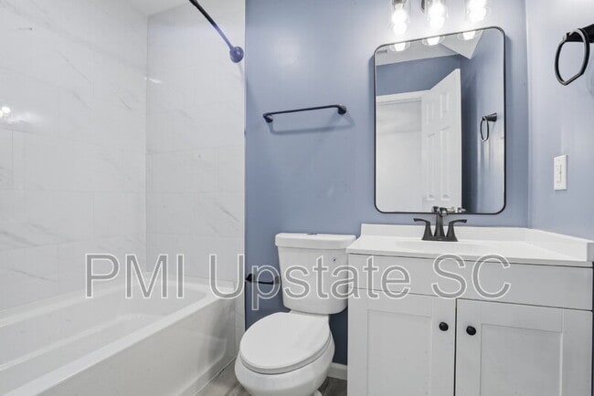 Building Photo - 110 Cypress Run