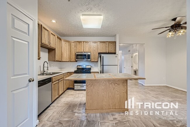 Building Photo - 8384 Frostwood Dr