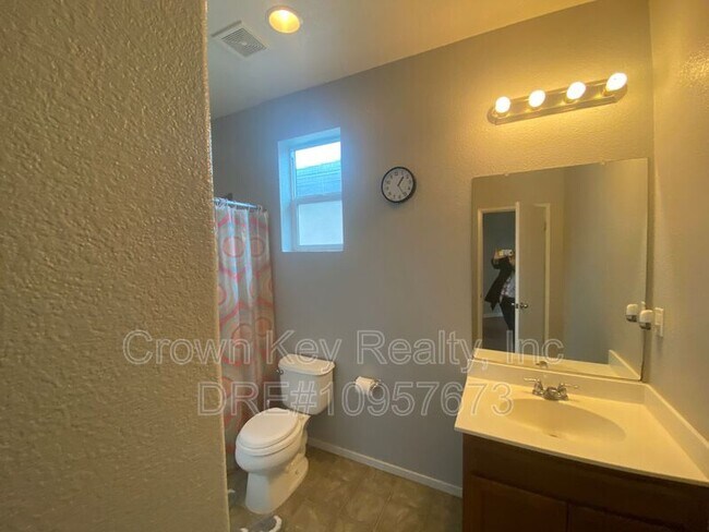 Building Photo - 297 Emory Oak Pl