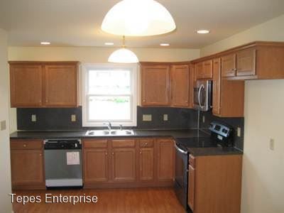 Building Photo - 3 br, 2.5 bath House - 3035 Center Rd