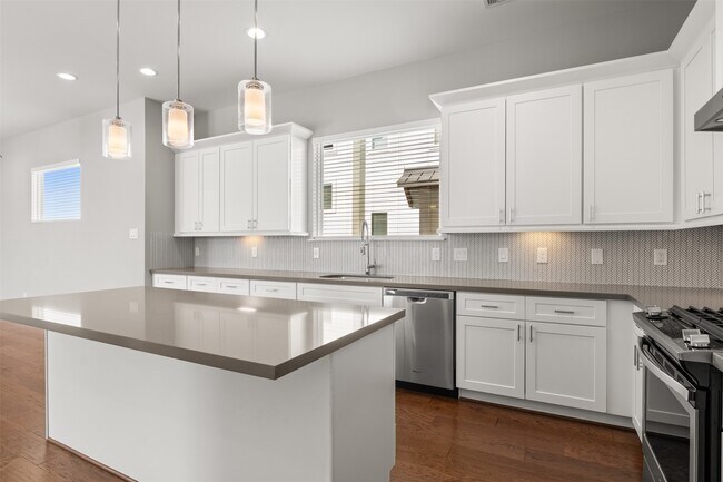 Building Photo - 1214 Upton St