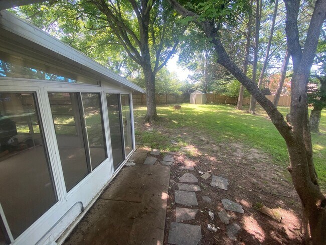 Building Photo - PRICE REDUCTION! A spacious three bedroom/...