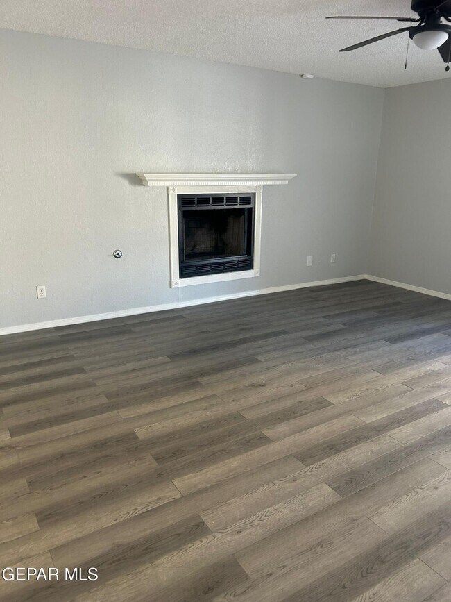 Building Photo - 7401 Le Conte Dr