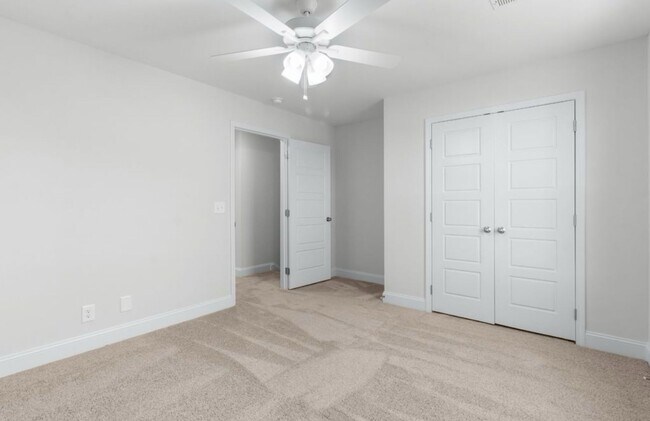 Building Photo - Brand New Rental