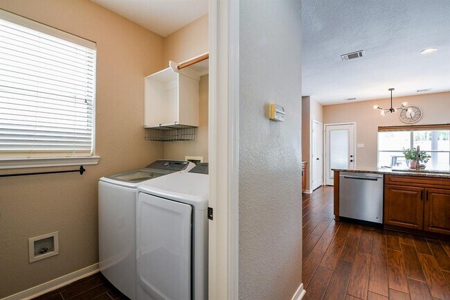Building Photo - 20815 Winlock Trace Dr