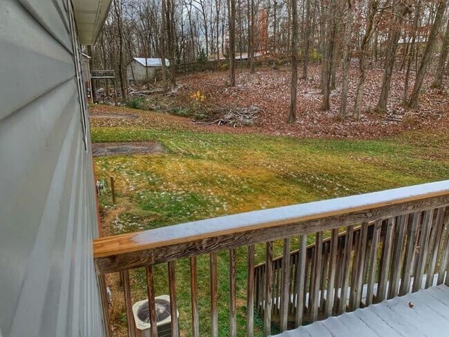 Building Photo - 3 Bedroom/2 Bath Split-Foyer Home Kingspor...