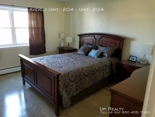 Building Photo - 32 Cook Ave