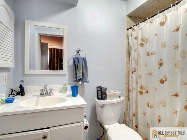 Building Photo - 130 Longfield Ct