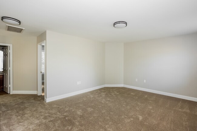 Building Photo - 1004 Semmes Ln