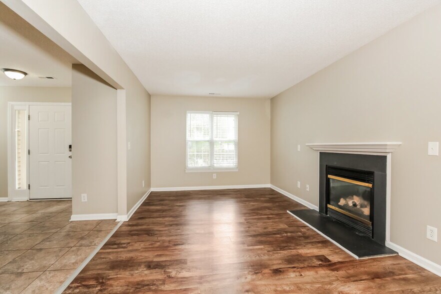 Building Photo - 5209 Carriage Woods Dr