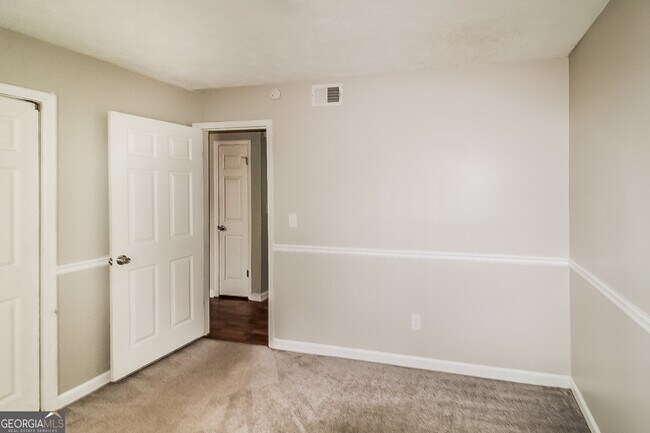 Building Photo - 3691 Quail Hollow Trail