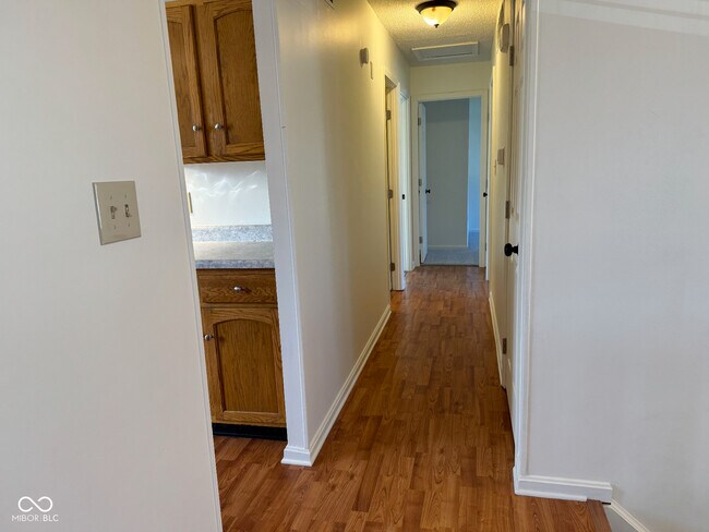 Building Photo - 7607 Home Dr