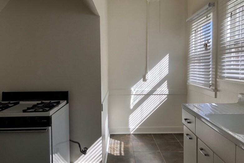 Breakfast nook/Office Space - 1134 N Gardner St