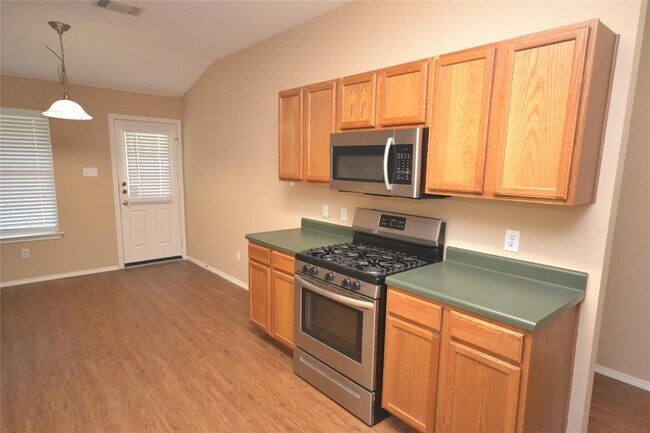 Building Photo - 302 Washington Square Dr
