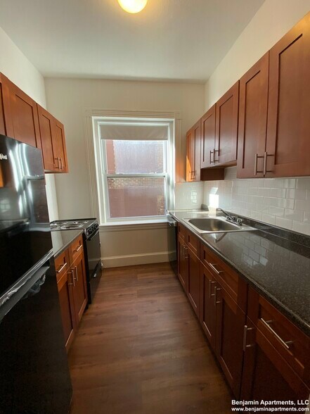 Building Photo - 5 Walbridge St