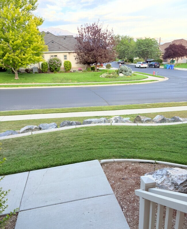 Building Photo - 351 N 1480 E